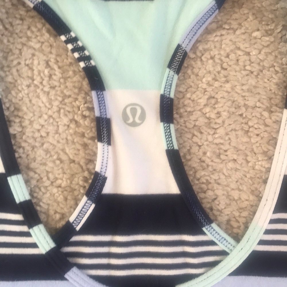 Lululemon tank - Picture 2 of 3